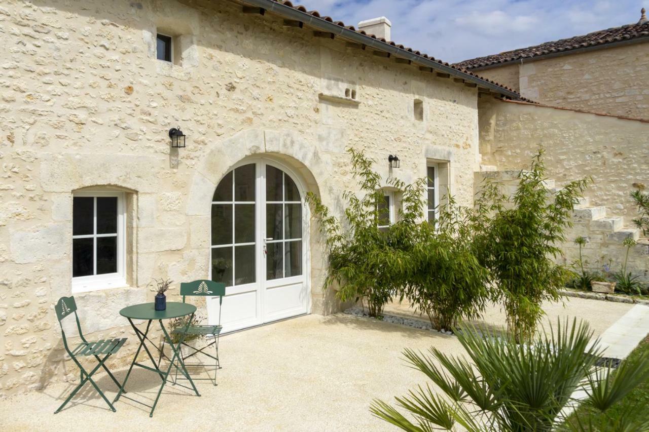 Le Clos De Tesson Bagian luar foto